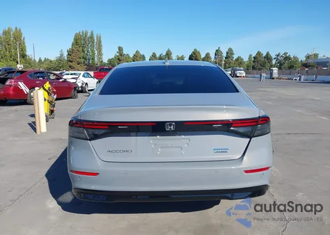 2024 Honda Accord Hybrid Touring z USA, uszkodzony, nr VIN 1HGCY2F8XRA004757